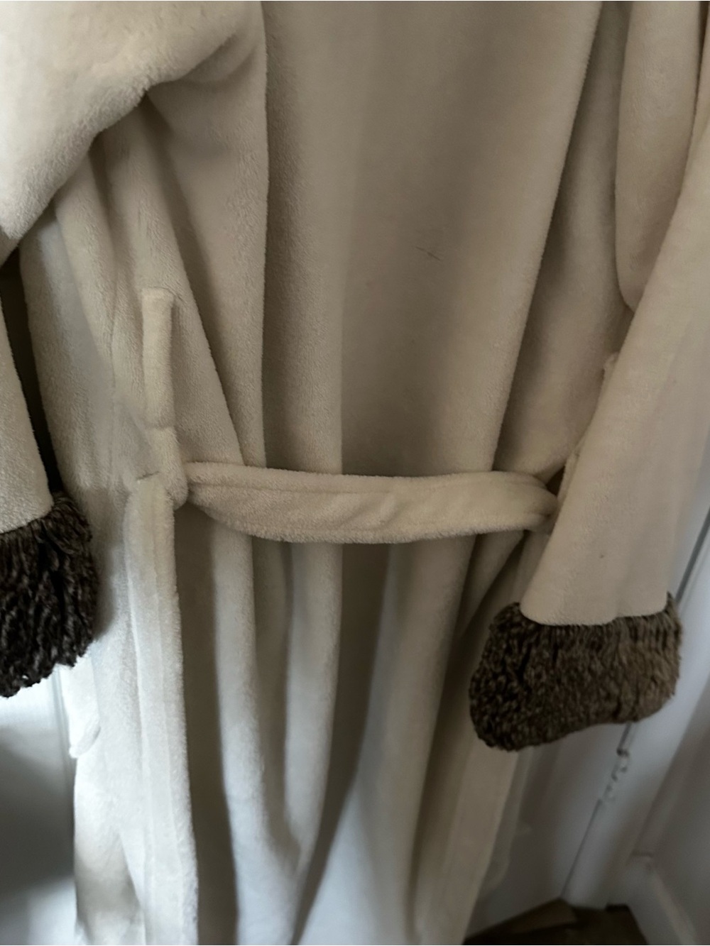 White and Brown Pottery Barn Robe - Picture 7 of 11